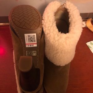 UGG boots ! Never been worn !